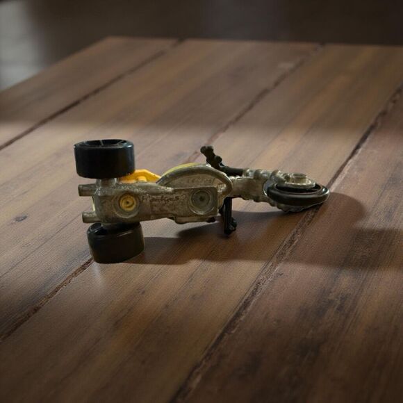 2012 Mattel HOTWHEELS Stunt Yellow 3 Wheel Diecast Motorcycle Blastous 1:64 - Picture 7 of 8